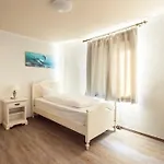 Roma Hotel *